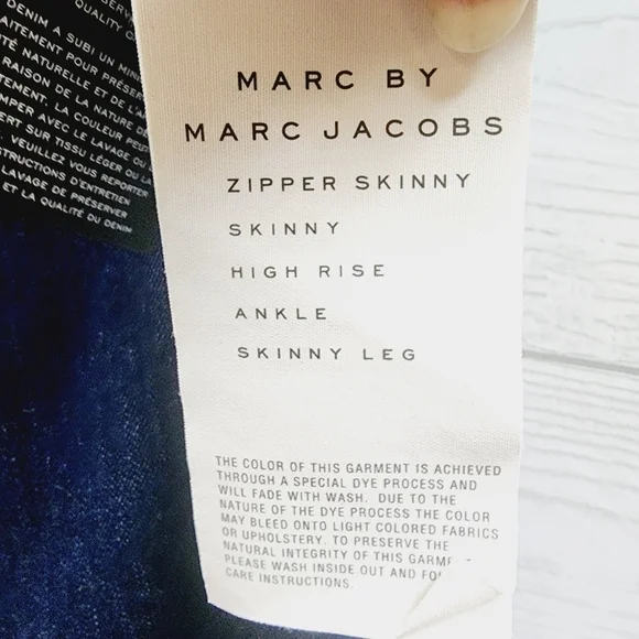 Marc by Marc Jacobs Ella Skinny Crop